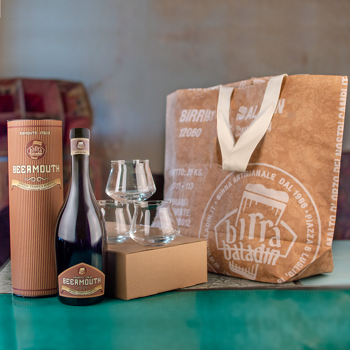 Beermouth e scatola Teku spirits
